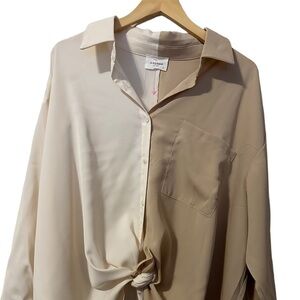 Andree by unit Size 1x cream and tan color block